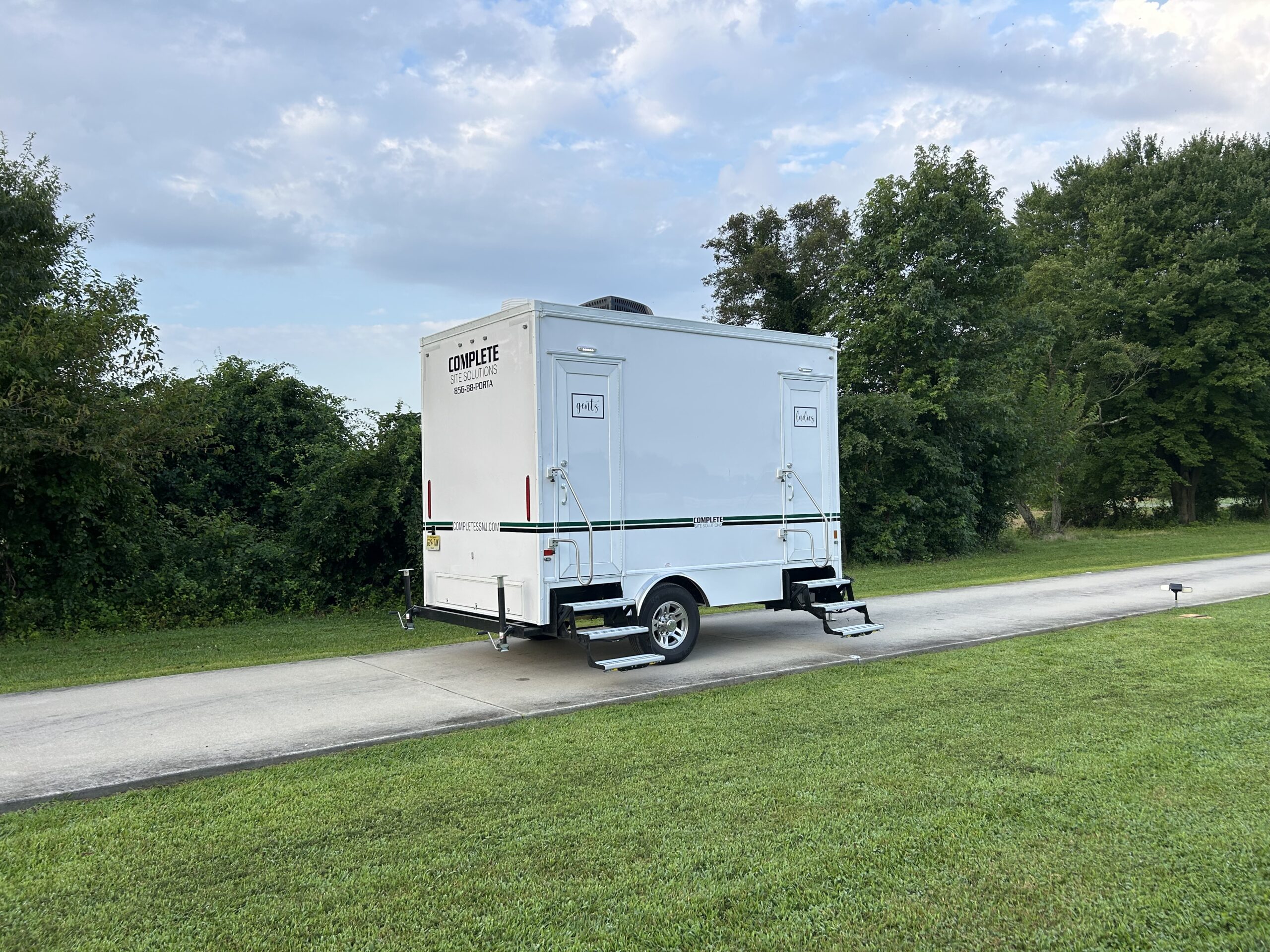 2_Stall_Restroom_Trailer_Back_View