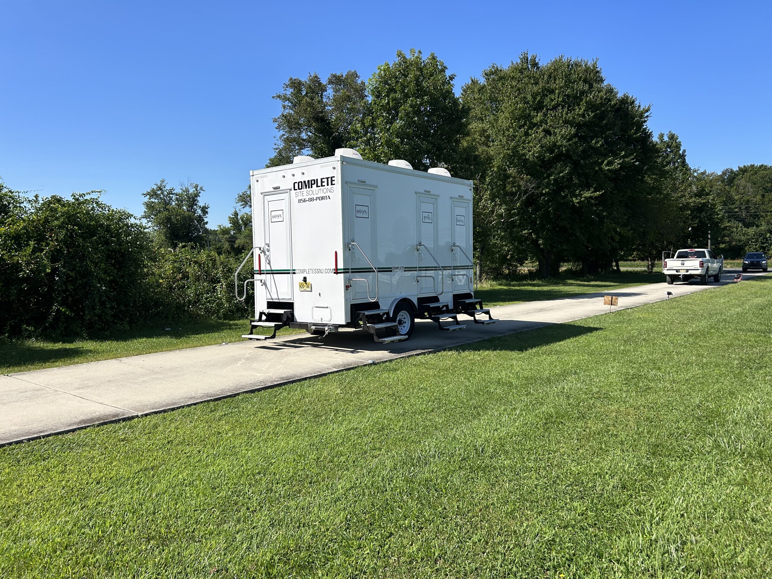 4_Stall_Restroom_Trailer_Back_View